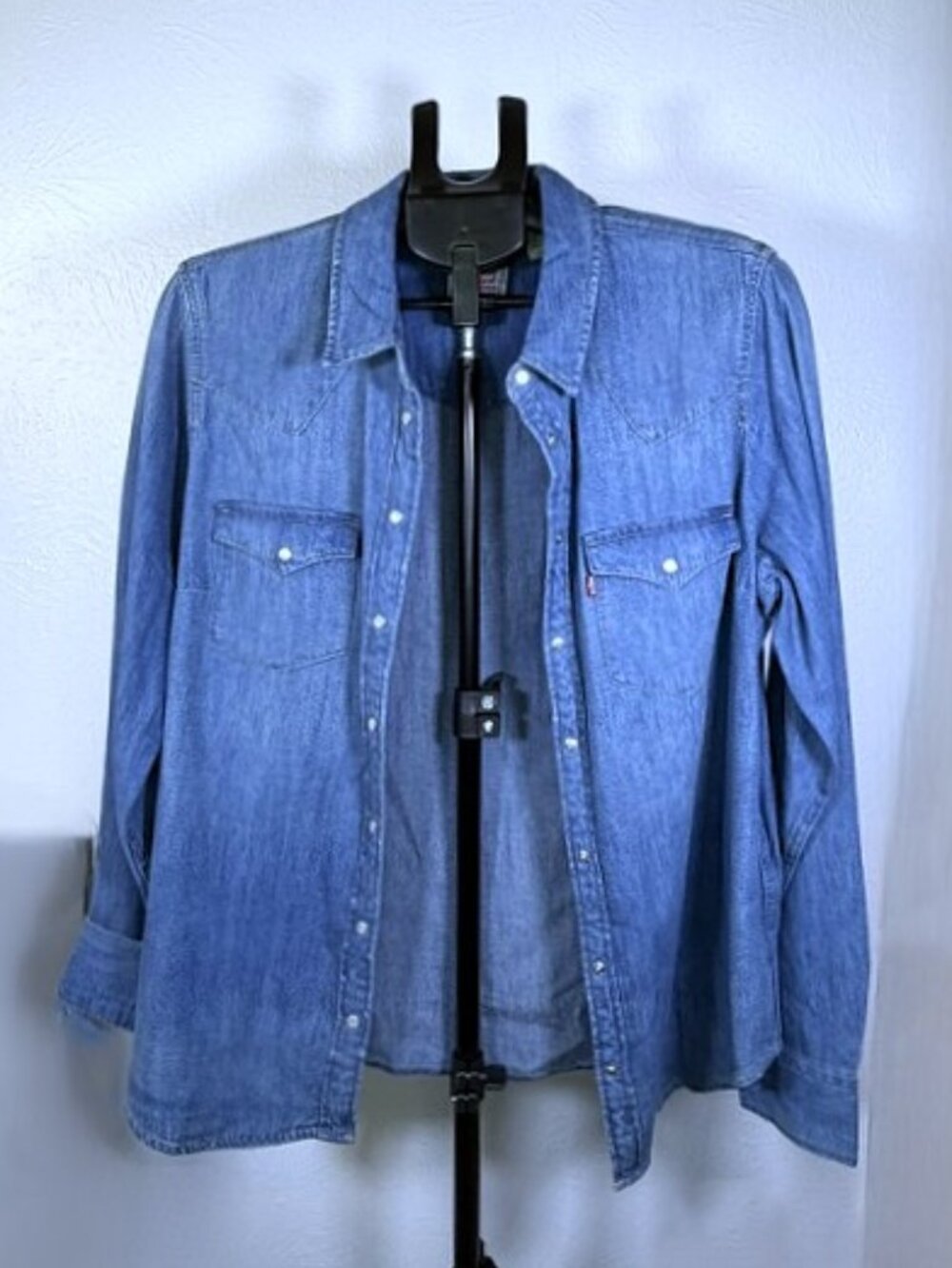 Levi's